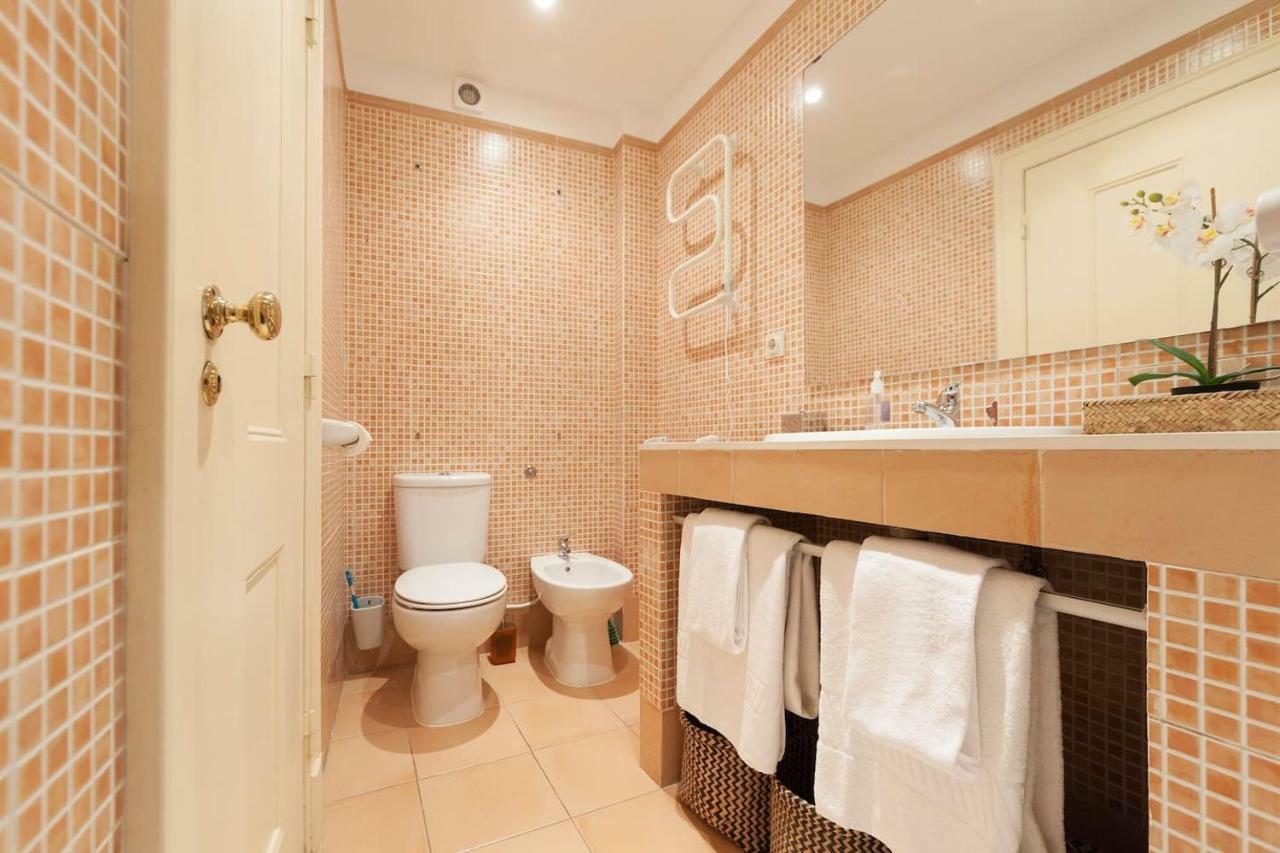 2 Bedroom Apartment With Patio Next To Avenida Da Liberdade Лісабон Екстер'єр фото