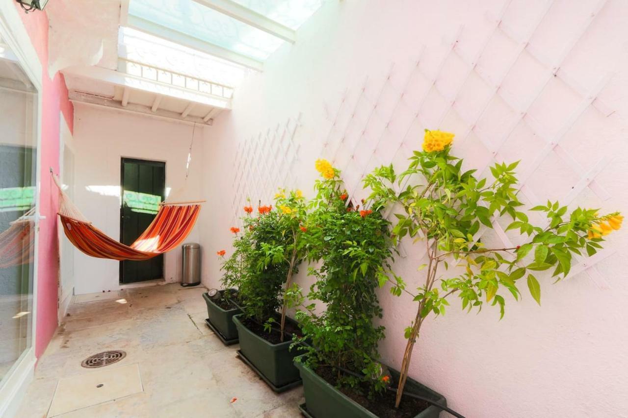 2 Bedroom Apartment With Patio Next To Avenida Da Liberdade Лісабон Екстер'єр фото
